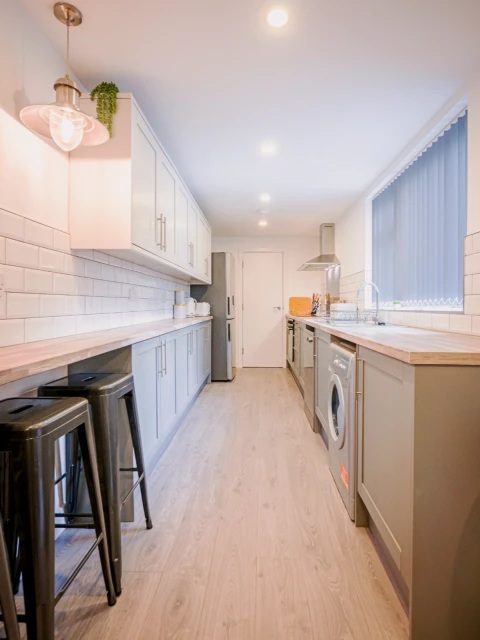 46 Winchester Street, CV1 5NT 1