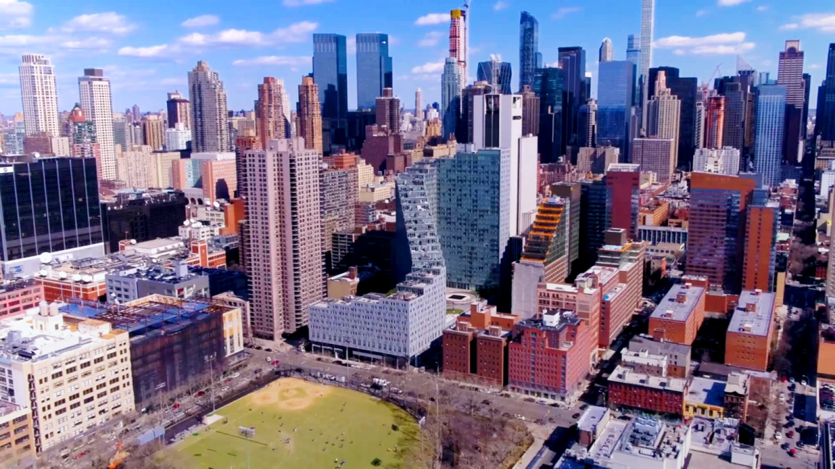 Mercedes House - New York student accommodation