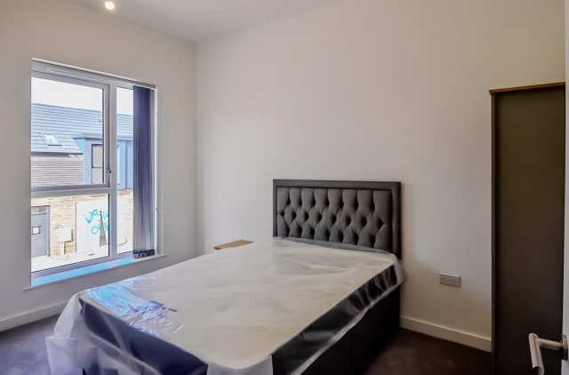 Entire Place·3B2B···59 Parkes Avenue 1