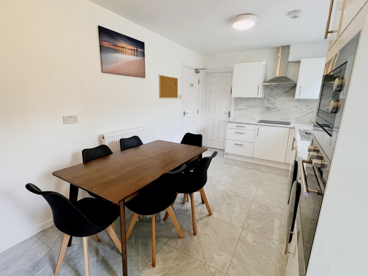 8 Squires Way - Coventry student accommodation