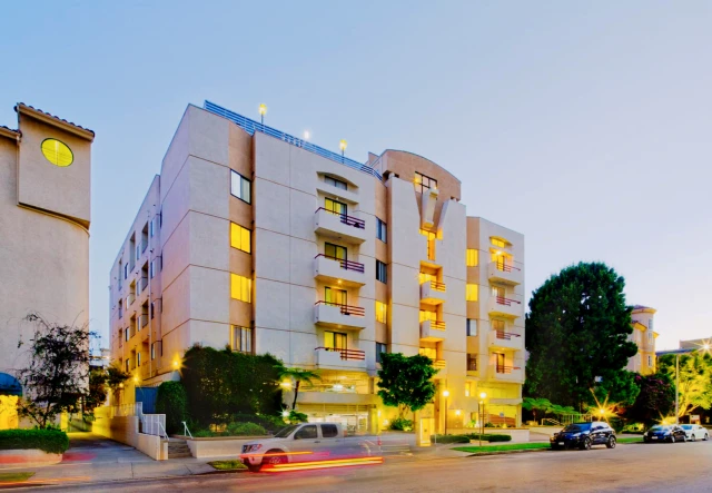 Ashton Towers 2