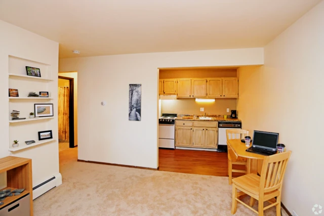 Allen House Apartments 4