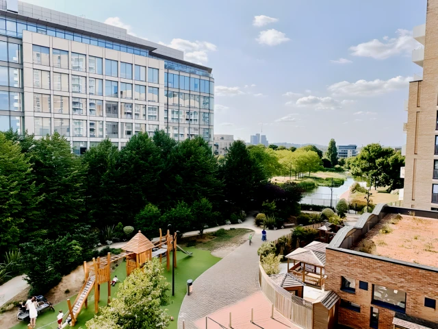 Lakeside Drive 25876# 2