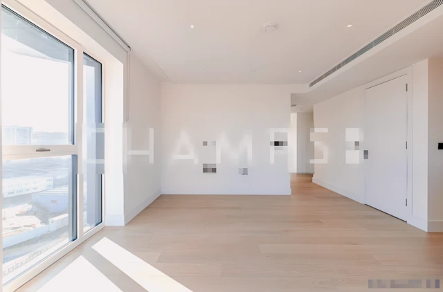 CM-White City Living 3