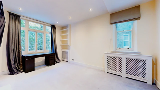 Nevern Square, Earls Court 1