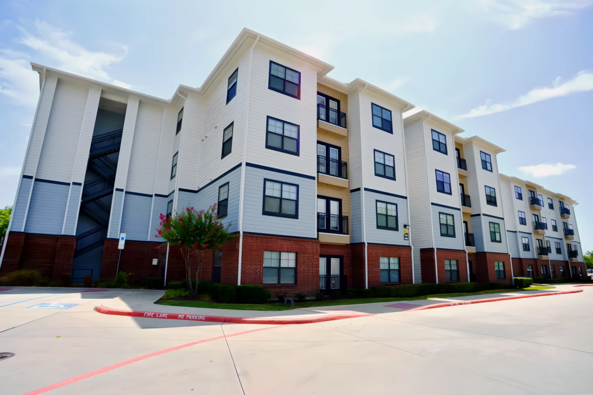 Midtown 905 in Denton - Denton student accommodation