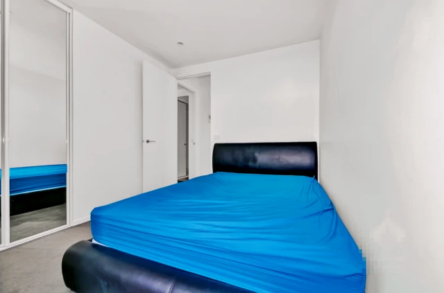 1 Elland Avenue 4