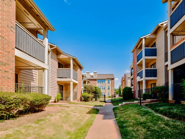Copperfield Apartments - Oklahoma City student accommodation