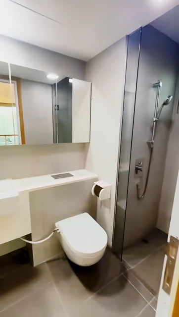 Eight Riversuites - C1 4