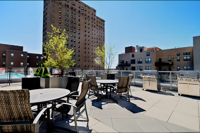 1407 S Michigan Ave 4