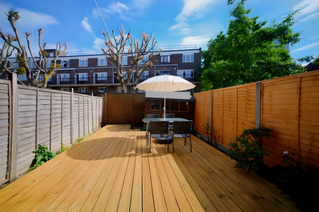 Smythe Street 27192# 4