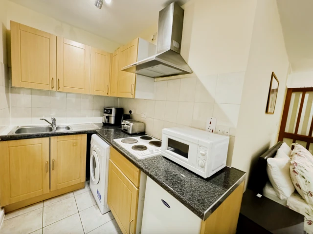 LH-Sherborne Court 4