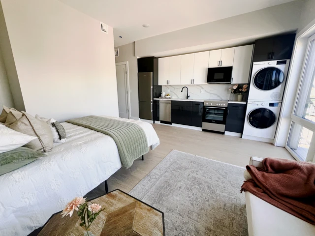 872 Broadway 2