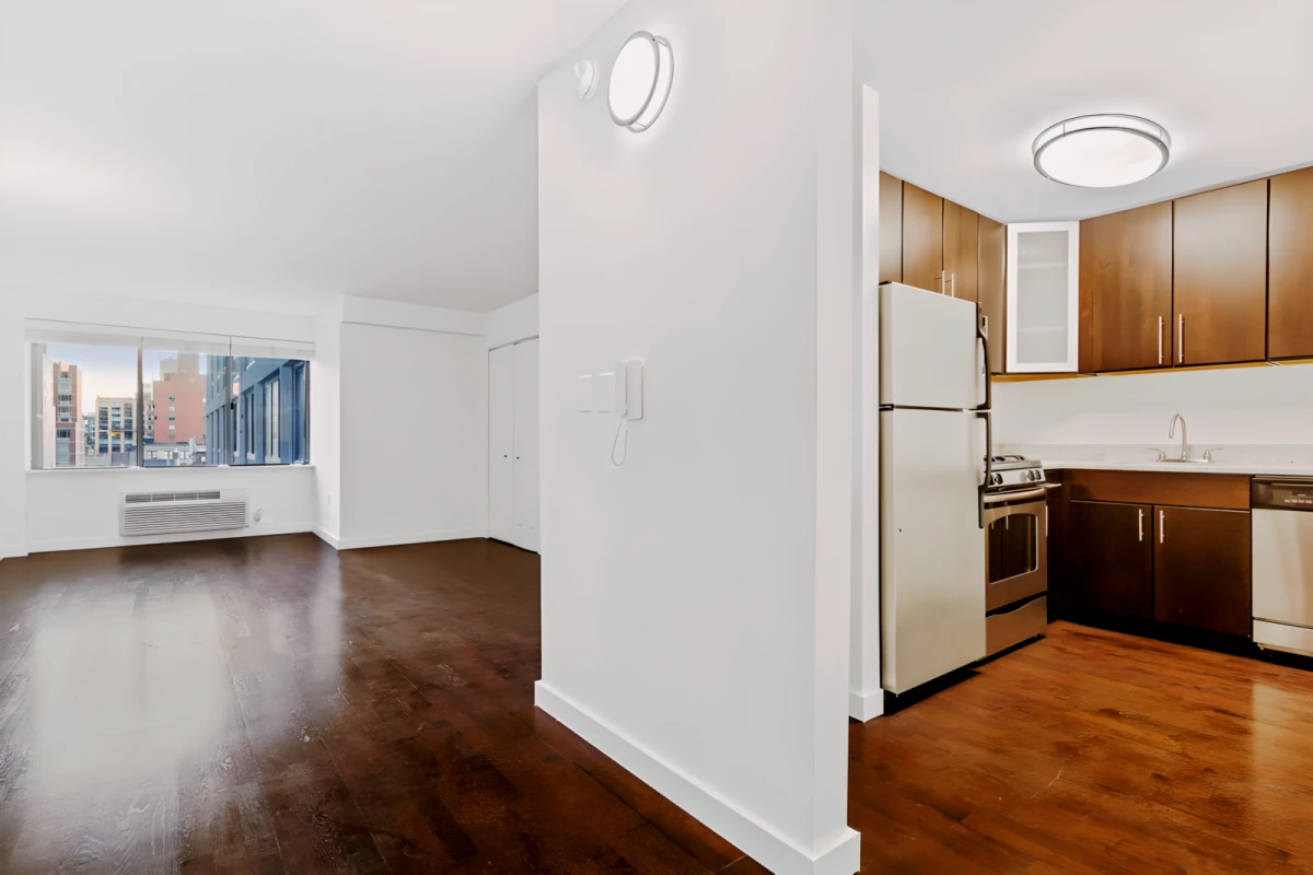 uhomes newyork fee - New York student accommodation