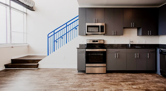 225 N Calvert 4