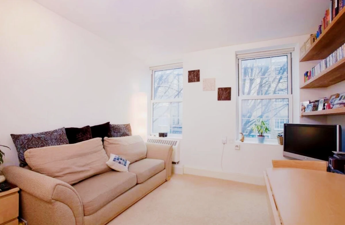 LH-Werrington Street 0
