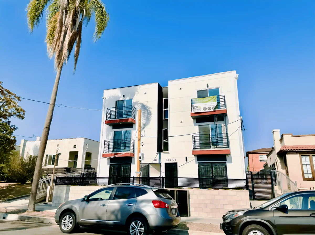1312 N Mariposa 0
