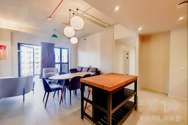 HLL-The Robinson South 2