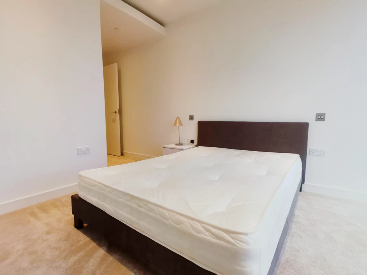 FH-South Quay Plaza - London student accommodation