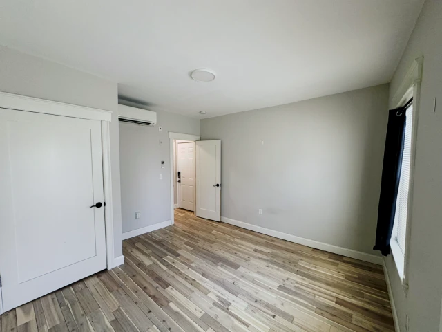 17 Otis St 2
