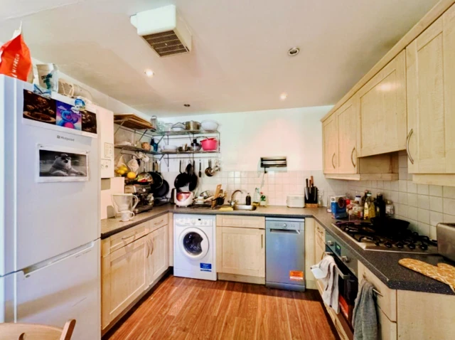 LH-118 Jamaica Street