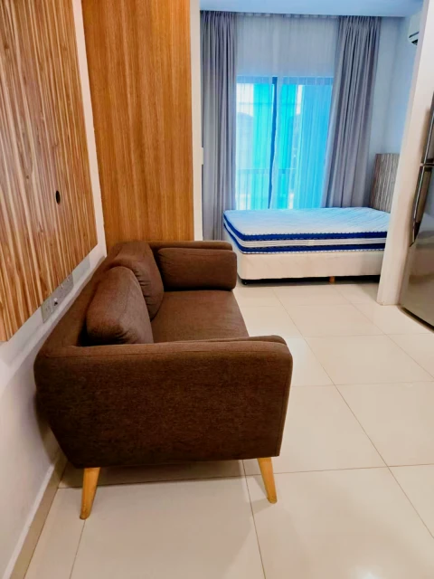 378 Race Course Road 2