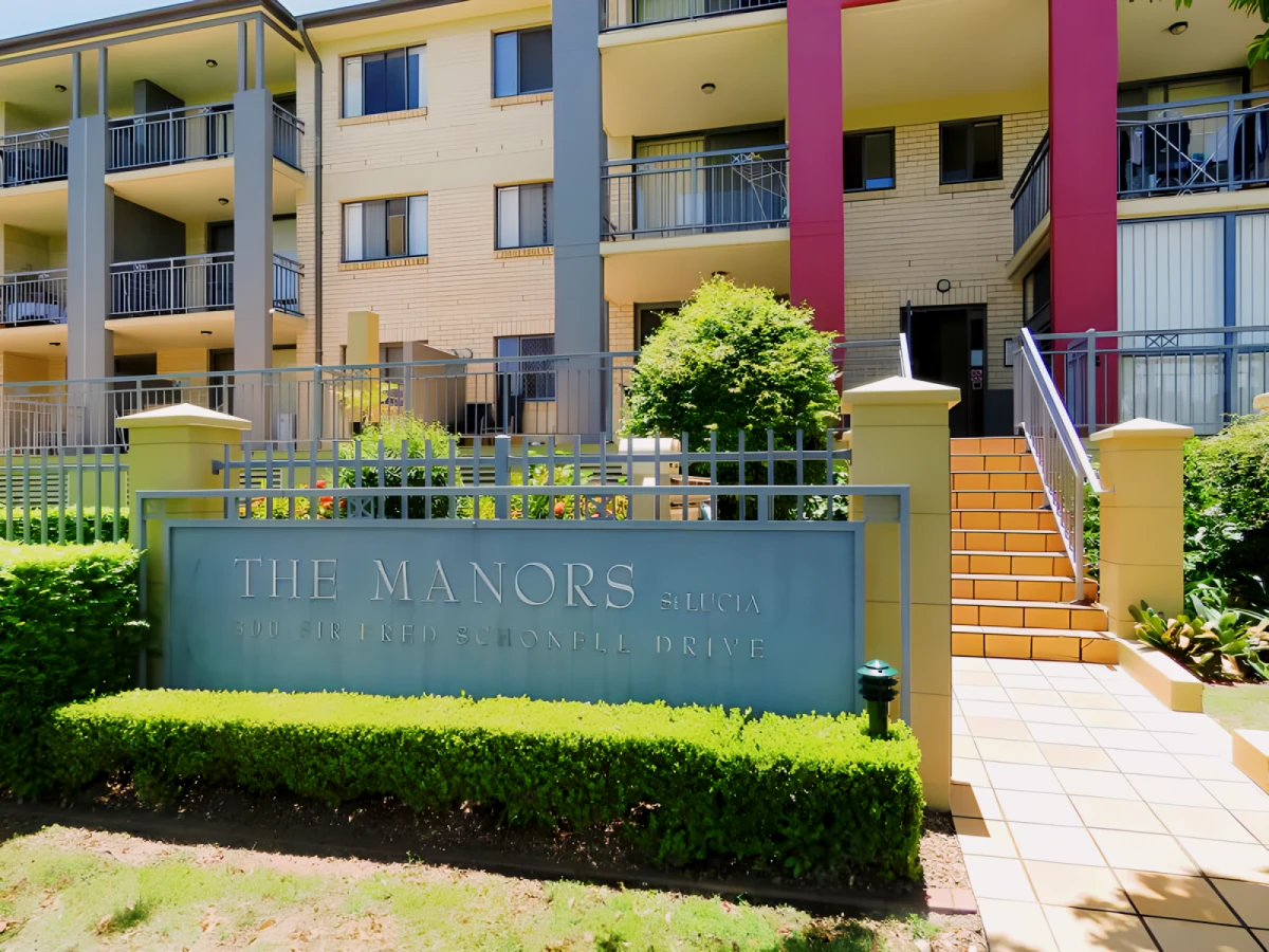 300 Sir Fred Schonell Dr 0