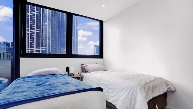 8 Sutherland Street 4