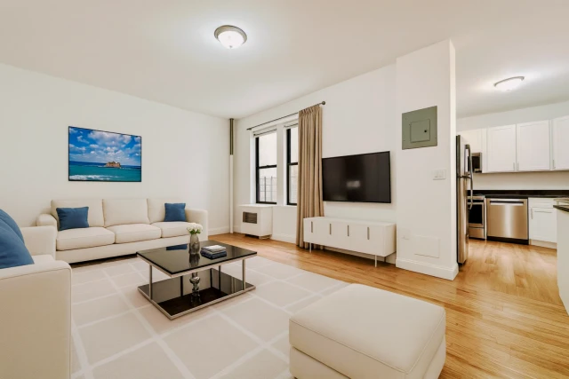 44 Bennett Avenue 2
