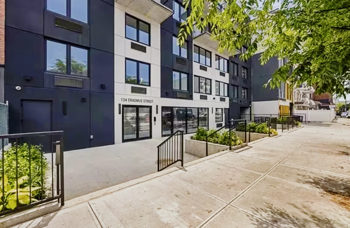 134 Erasmus St 0