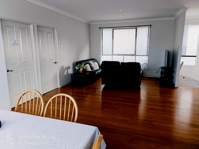 14 Macgroarty Street 2