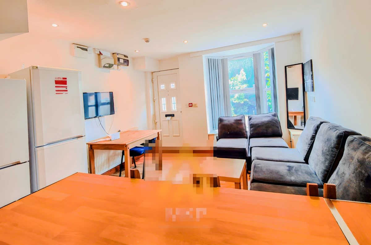 Entire Place·6B2B···9 Rose Cottage, Hubert Road - ที่พักนักศึกษาในเบอร์มิงแฮม