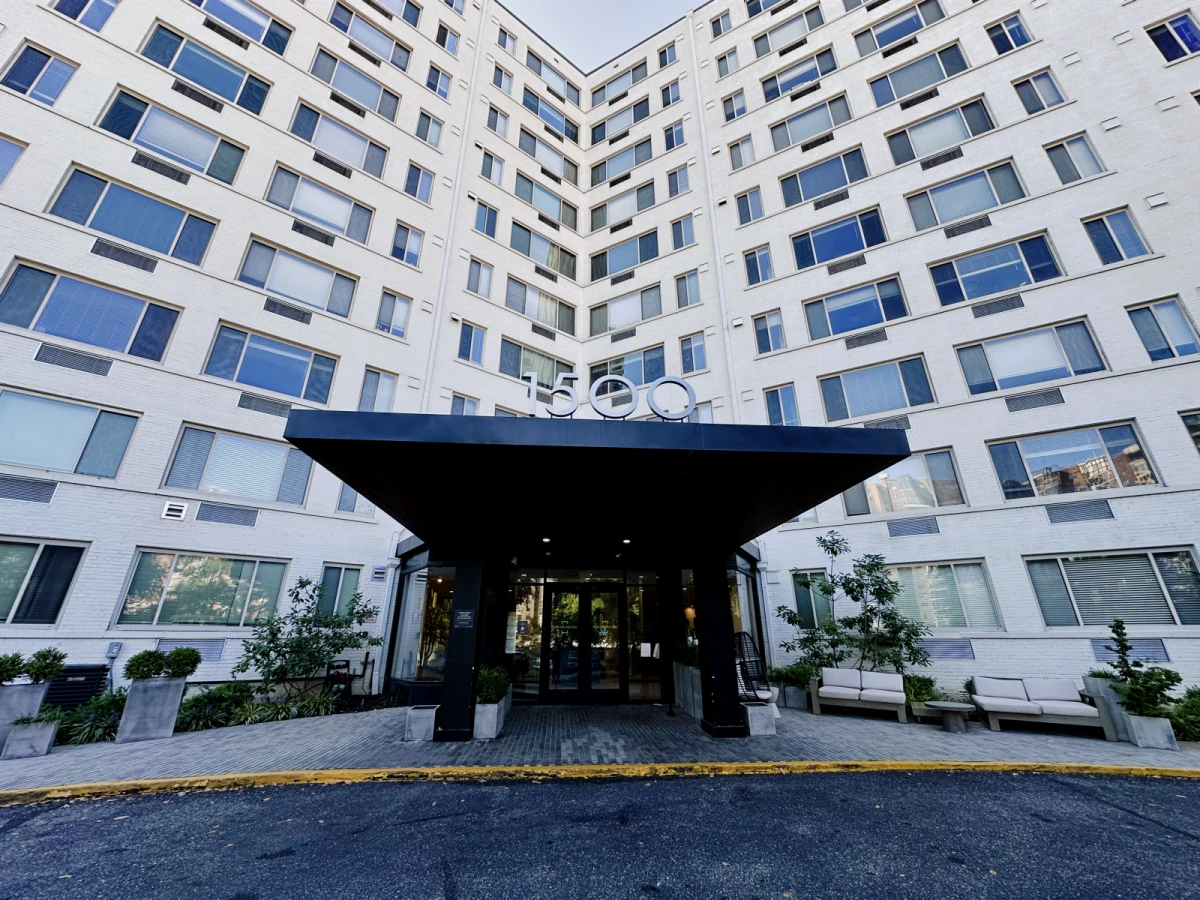 1500 Arlington Apartments - Arlington student accommodation