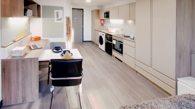 uhomes.com | 学生の宿泊施設、住宅、アパート、賃貸アパート