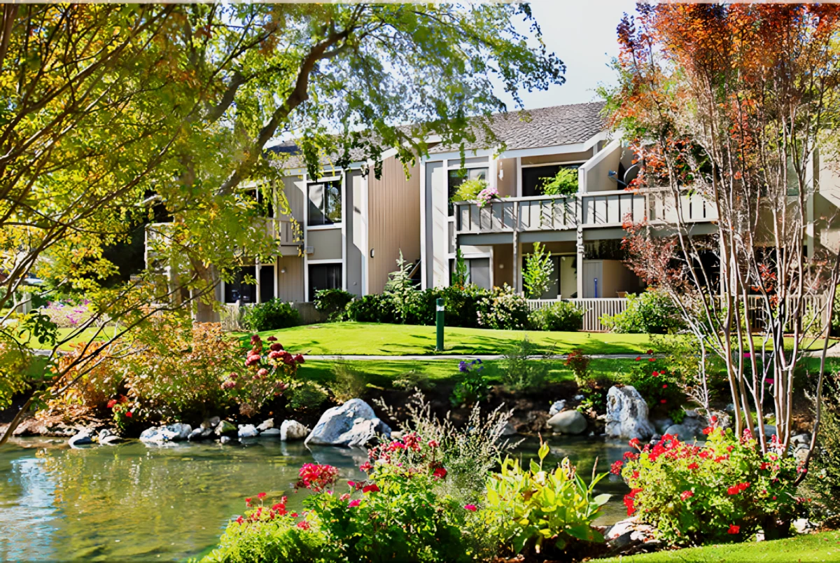 Glenbrook Apartments - Cupertino student accommodation