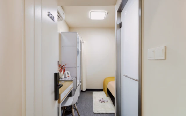 Longchang Road Metro Station Store - Qingguo Apartment 4