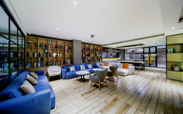 安贞医院安华桥地铁站店-城家公寓 1