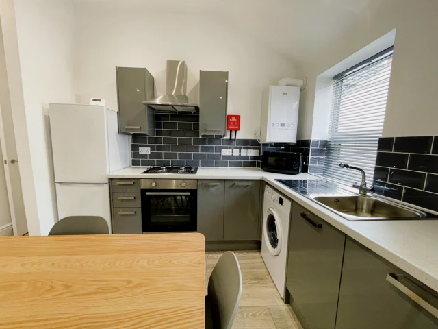20B Portland Street - Lincoln student accommodation - 2 Bedroom House