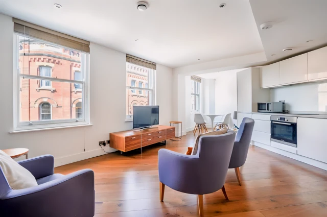 14 Castle Chambers Clifford Street 4