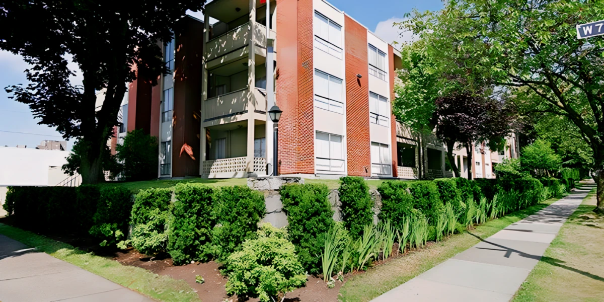 Royal Villa - Vancouver student accommodation