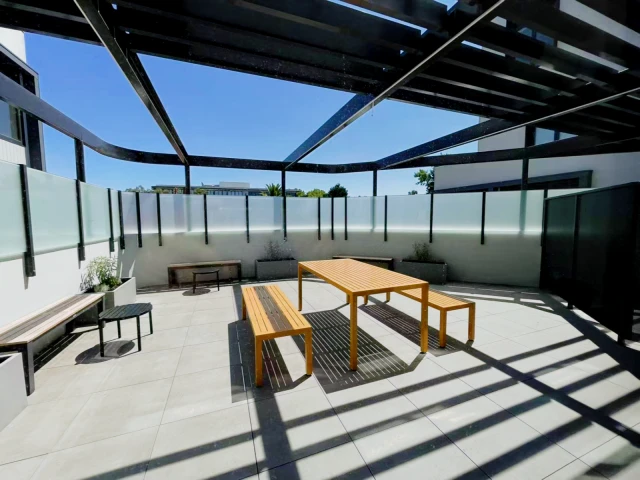 965 Dandenong Road 2