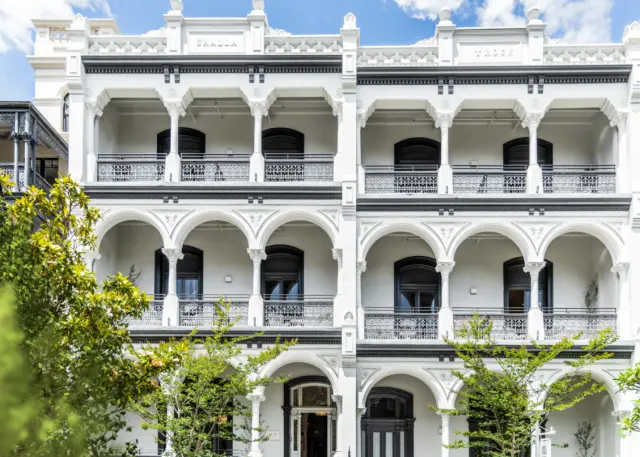 HOTEL CHALLIS POTTS POINT 1