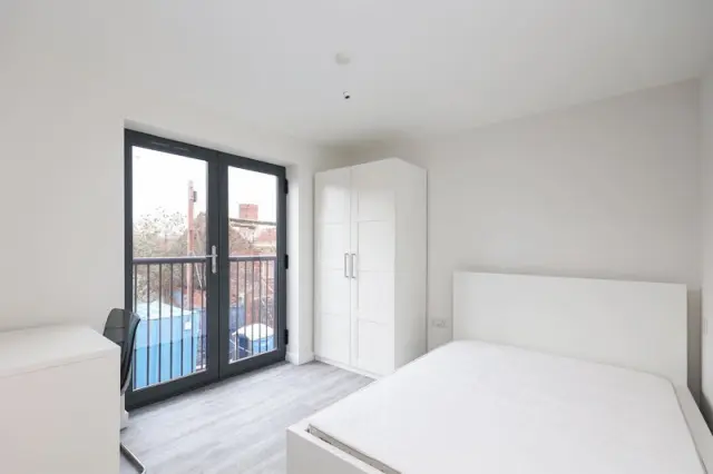 2, Well Meadow Drive, Sheffield 2