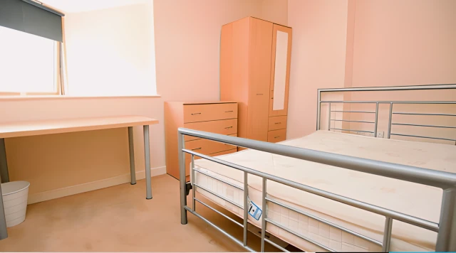 Entire Place·2B2B·Flat8·3·Benedictine Court Priory Place 2