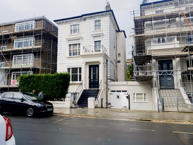 Buckland Crescent 10665# 1