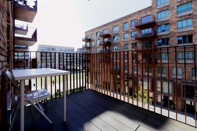apartment near Samuel Building, 9 Frobisher Yard 3