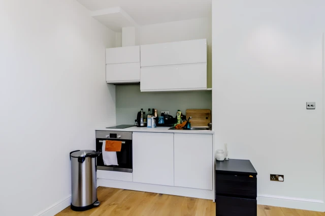 Earls Court Road 13887# 2