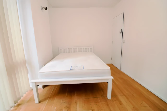 apartment near Becquerel Court 4
