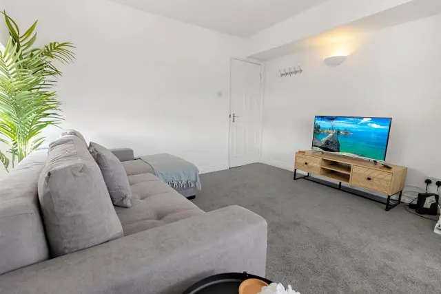 Hansdon Place 1