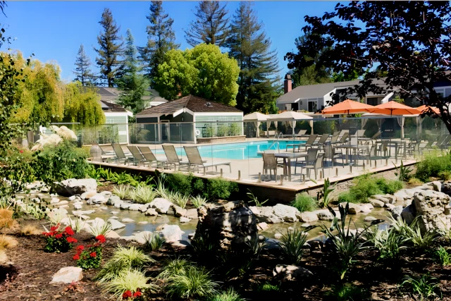 Glenbrook Apartments 4